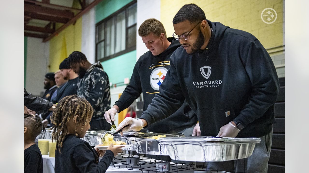 Pirates, Steelers, and Penguins to Partner with Giant Eagle and Greater  Pittsburgh Community Foodbank to Distribute Thanksgiving Meals to Area  Families