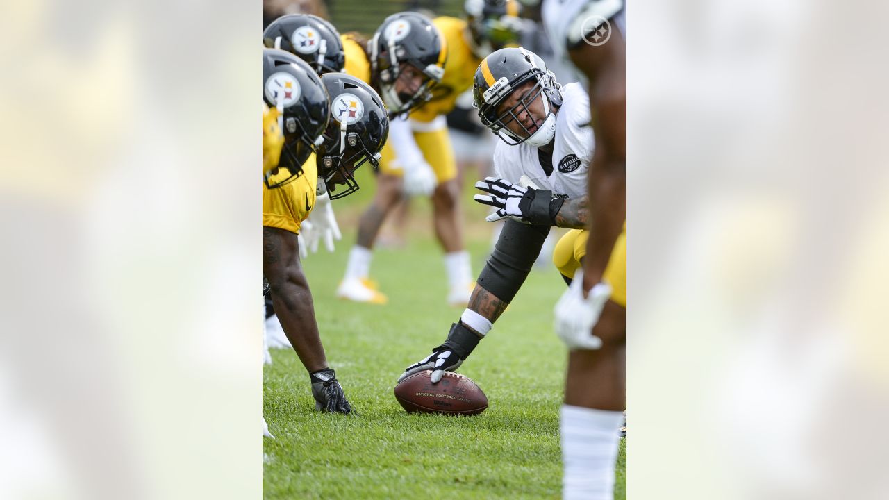 Steelers' Maurkice Pouncey remains undecided on retirement