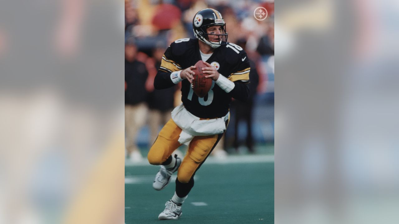 428 Pittsburgh Steelers Tommy Maddox Photos & High Res Pictures