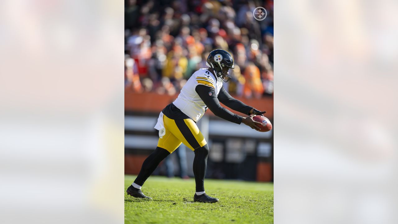 Pittsburgh Steelers Punter Pressley Harvin Iii Editorial Stock Photo -  Stock Image