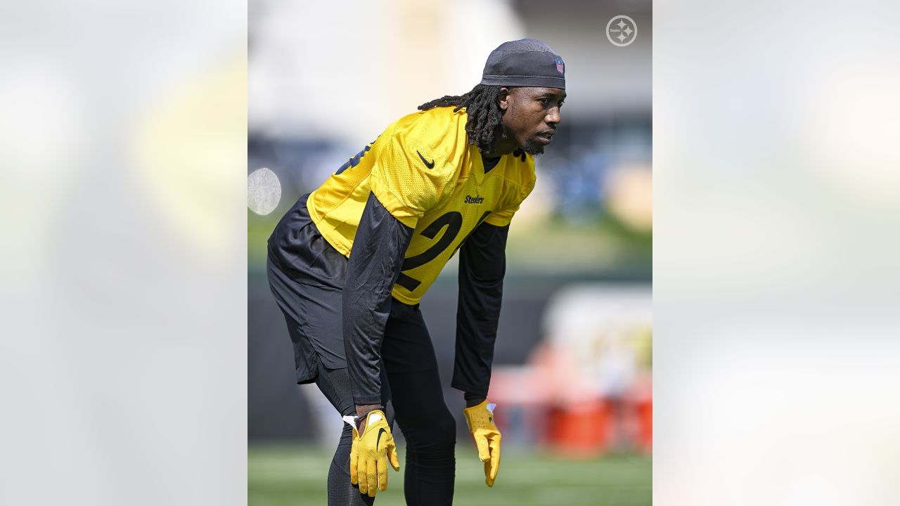 Steelers' Joey Porter Jr. waiting for opportunities while other rookie  cornerbacks learn on the job