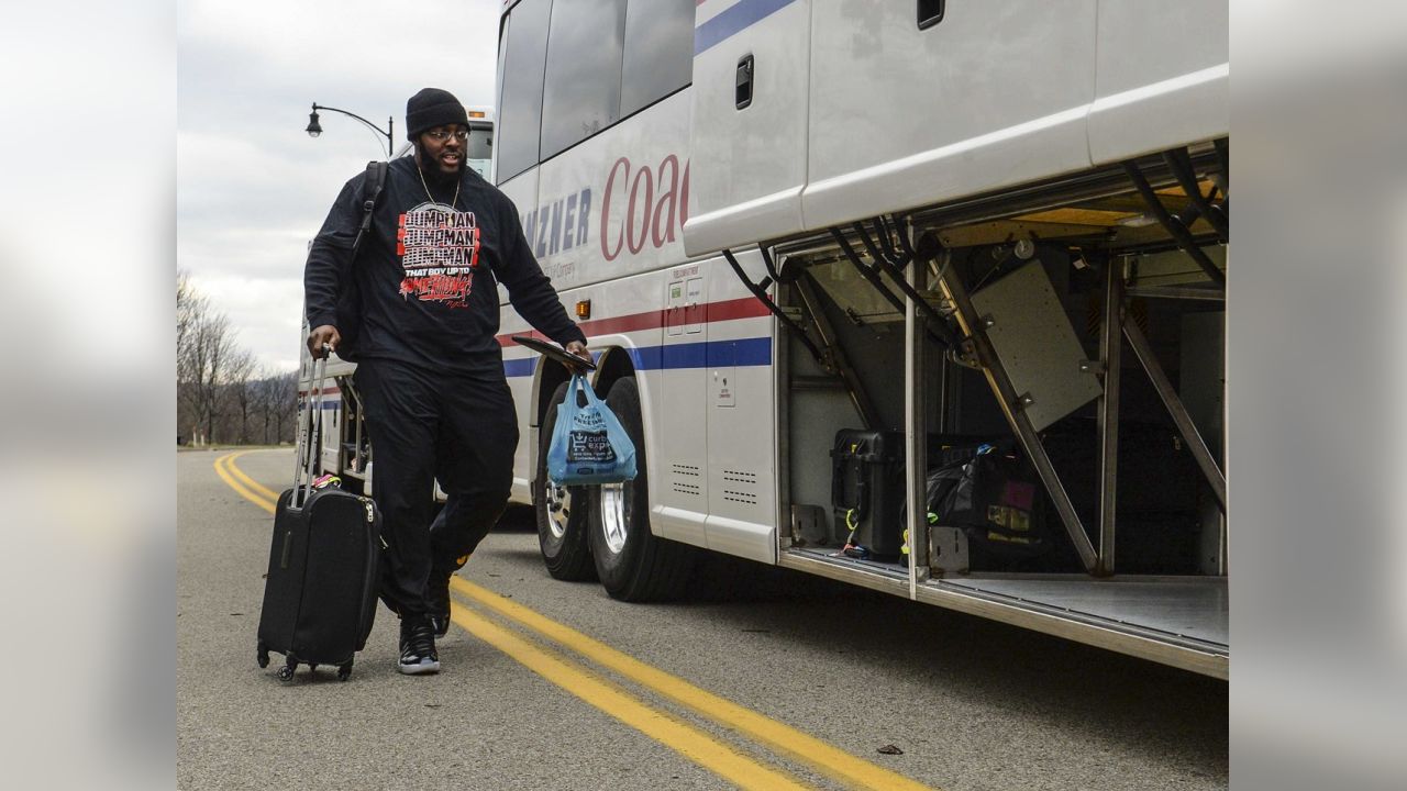 PHOTOS: Steelers Travel To Cleveland