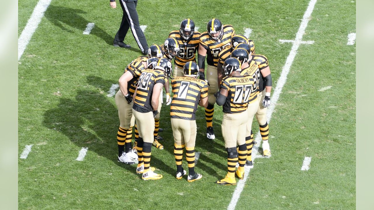 Pittsburgh Steelers react to 'bumblebee' uniforms