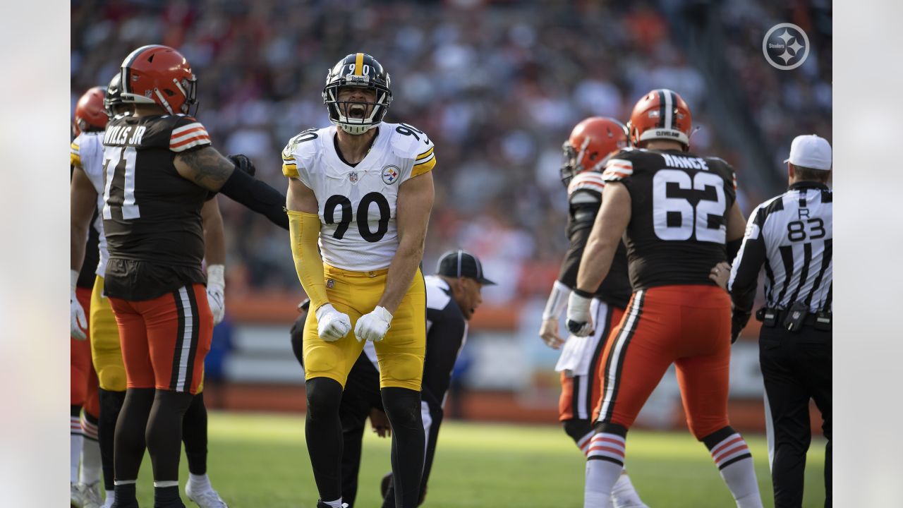 PFF on X: T.J. Watt: Leads the NFL with 51 sacks since 2019 No other  player has more than 38.5 