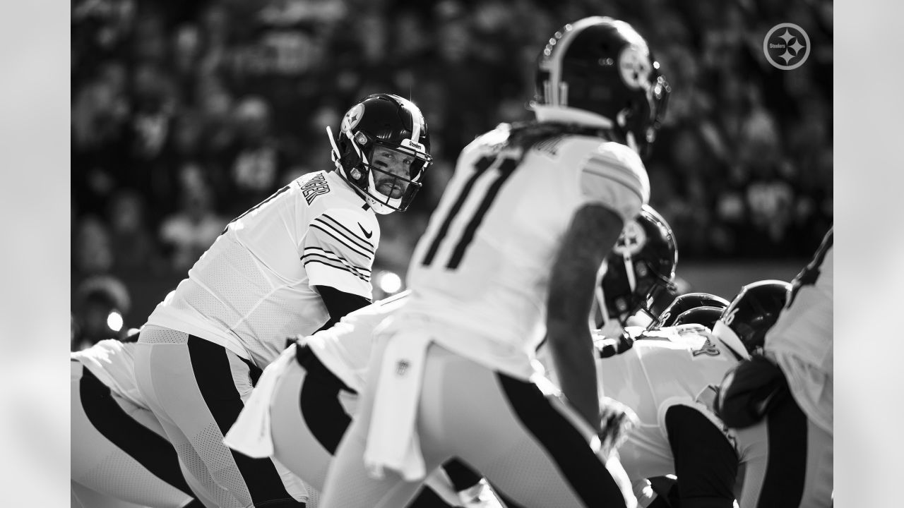 PHOTOS: Monochrome moments - Steelers at Browns