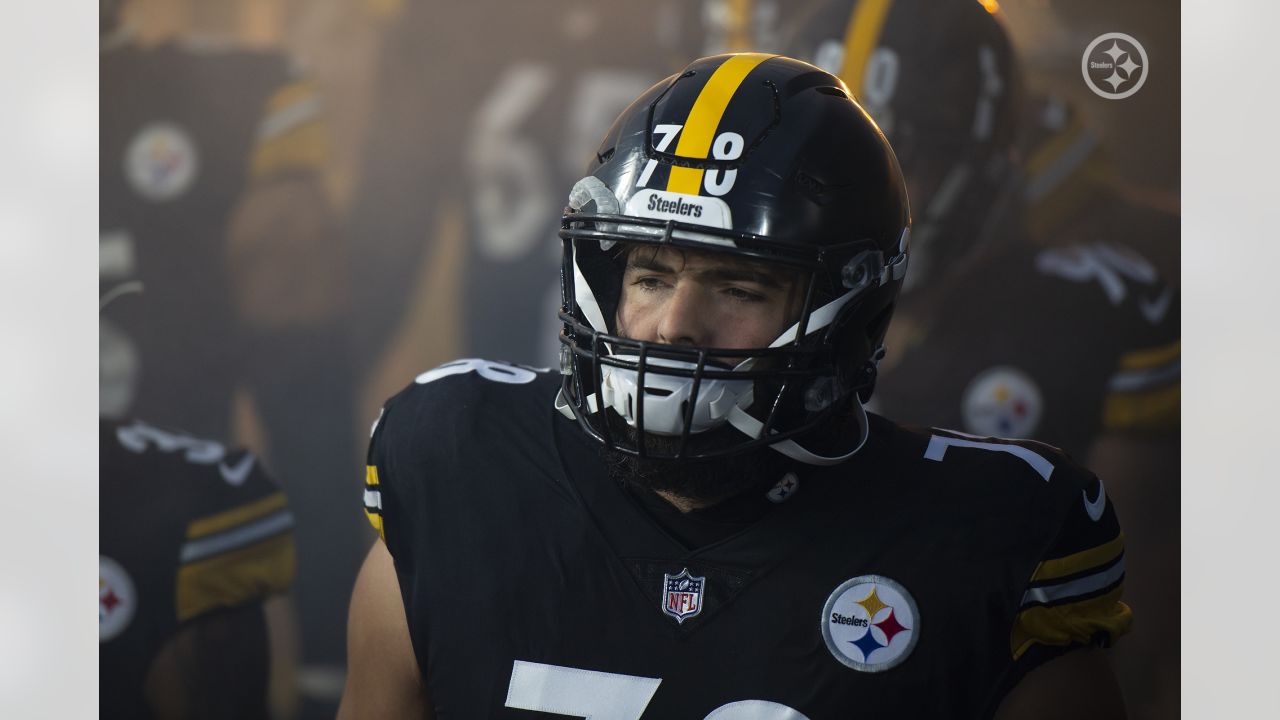 Pittsburgh Steelers offensive tackle Alejandro Villanueva (78) and Jerald  Hawkins (65) battle during an NFL football training camp practice in  Latrobe, Pa., Saturday, July 27, 2019. (AP Photo/Keith Srakocic Stock Photo  - Alamy