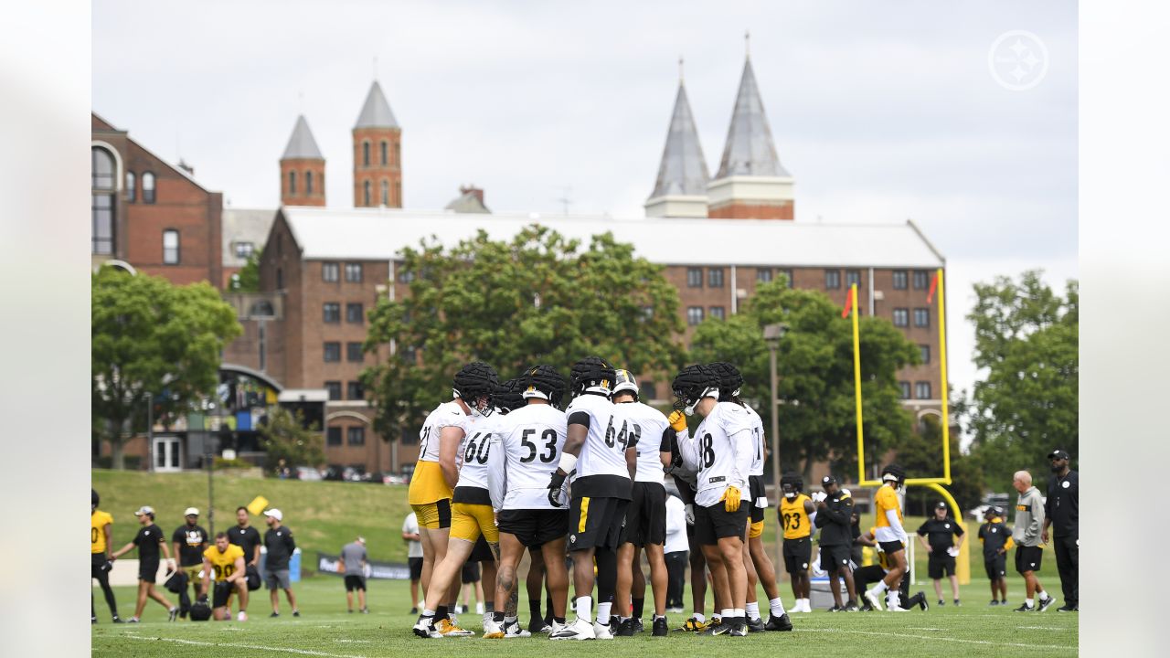 \ud83c\udfc8 It's time! Steelers report to training camp at St. Vincent ...