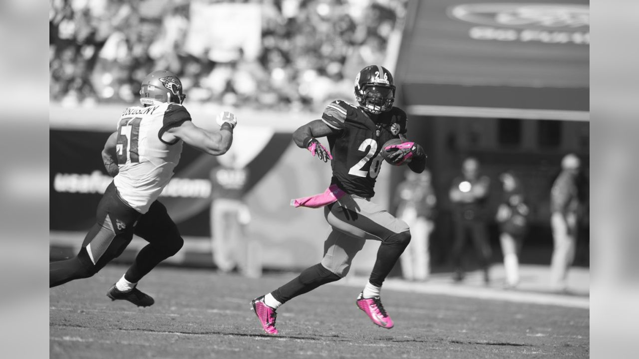 Steelers in the community: Breast Cancer Awareness