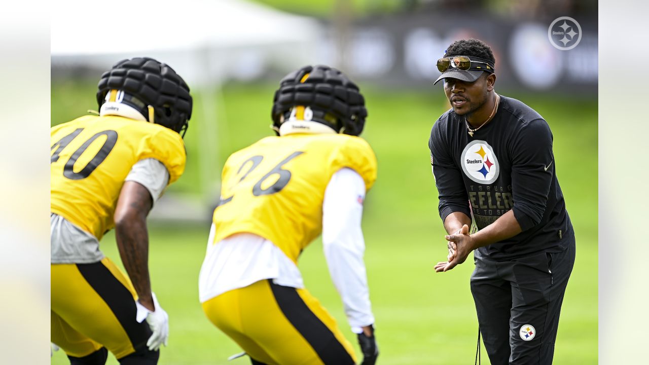 Pittsburgh, Pennsylvania, USA. 15th Aug, 2022. August 15th, 2022 James  Daniels #78 during the Pittsburgh Steelers Training Camp at St. Vincent  College in Latrobe, PA. Jake Mysliwczyk/BMR (Credit Image: © Jake  Mysliwczyk/BMR