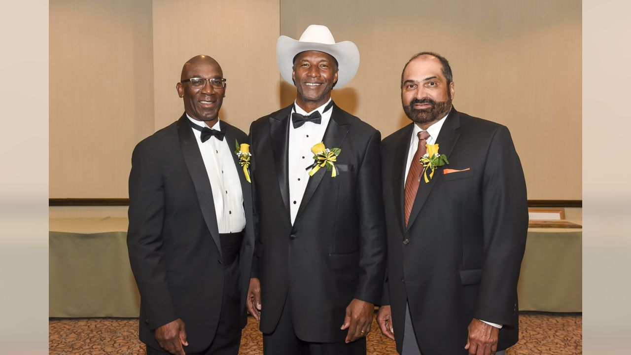 Mel Blount honors Dwyane Woodruff at annual celebrity roast