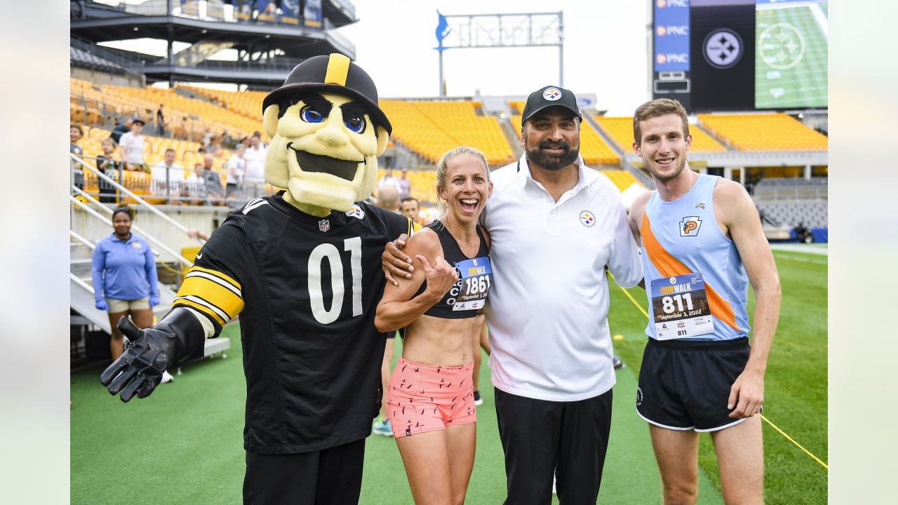 Steely McBeam, the mascot of the Pittsburgh Steelers walks on the