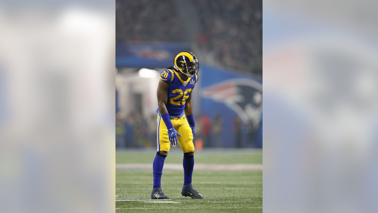 Pittsburgh Steelers inside linebacker Mark Barron (26) waits between plays  during the first half of an