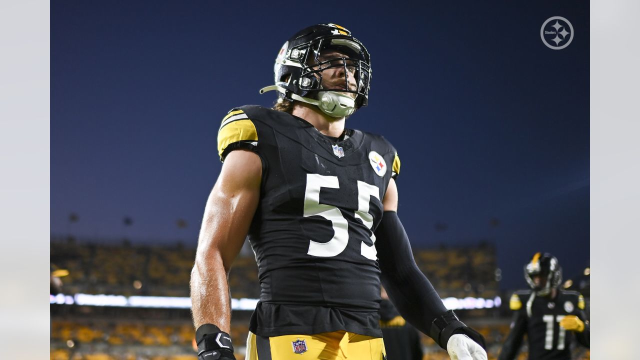 Pittsburgh Steelers defensive end Isaiahh Loudermilk (92) plays in an NFL  football game against the Detroit Lions, Sunday, Nov. 14, 2021, in  Pittsburgh. (AP Photo/Keith Srakocic Stock Photo - Alamy