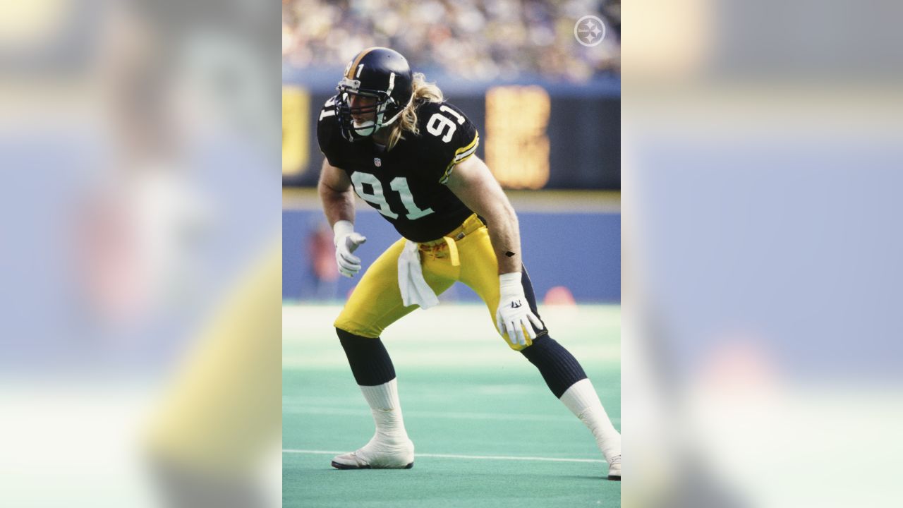 Stephon Tuitt, current owner of Steelers No. 91, honors Kevin Greene before  MNF