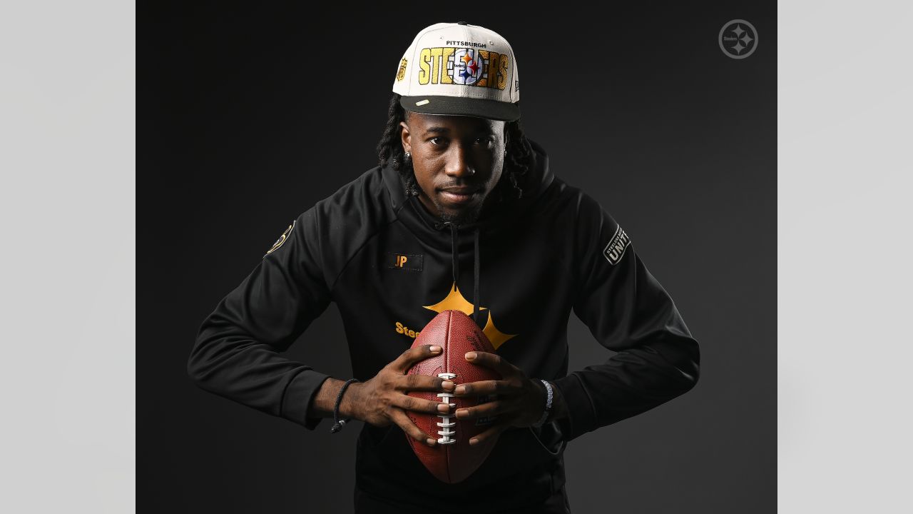 PHOTOS: Studio photoshoot with Joey Porter Jr.