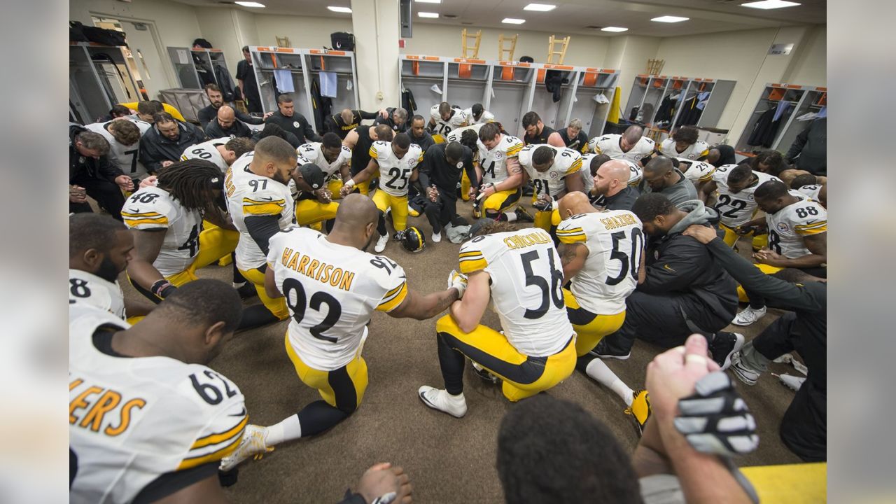 Pittsburgh Steelers 1995 AFC Champions Locker Room - Depop