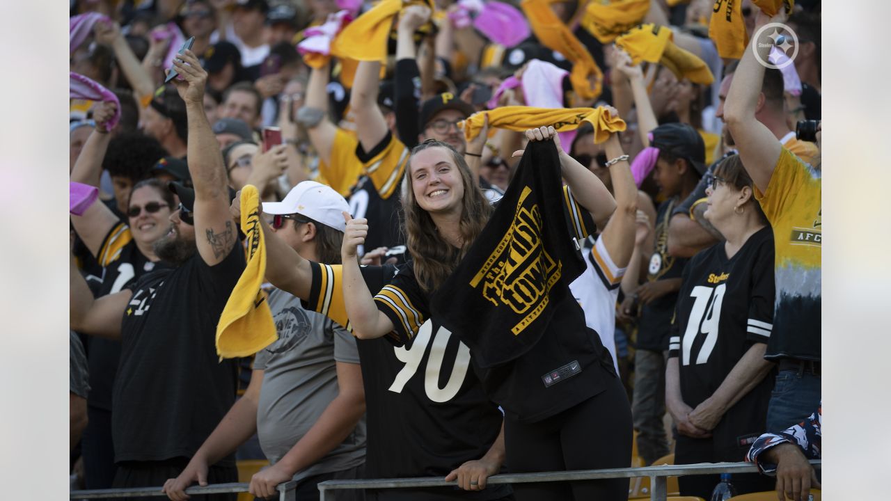 Out-of-Town Fans Out of Luck for Steelers-Broncos Broadcast