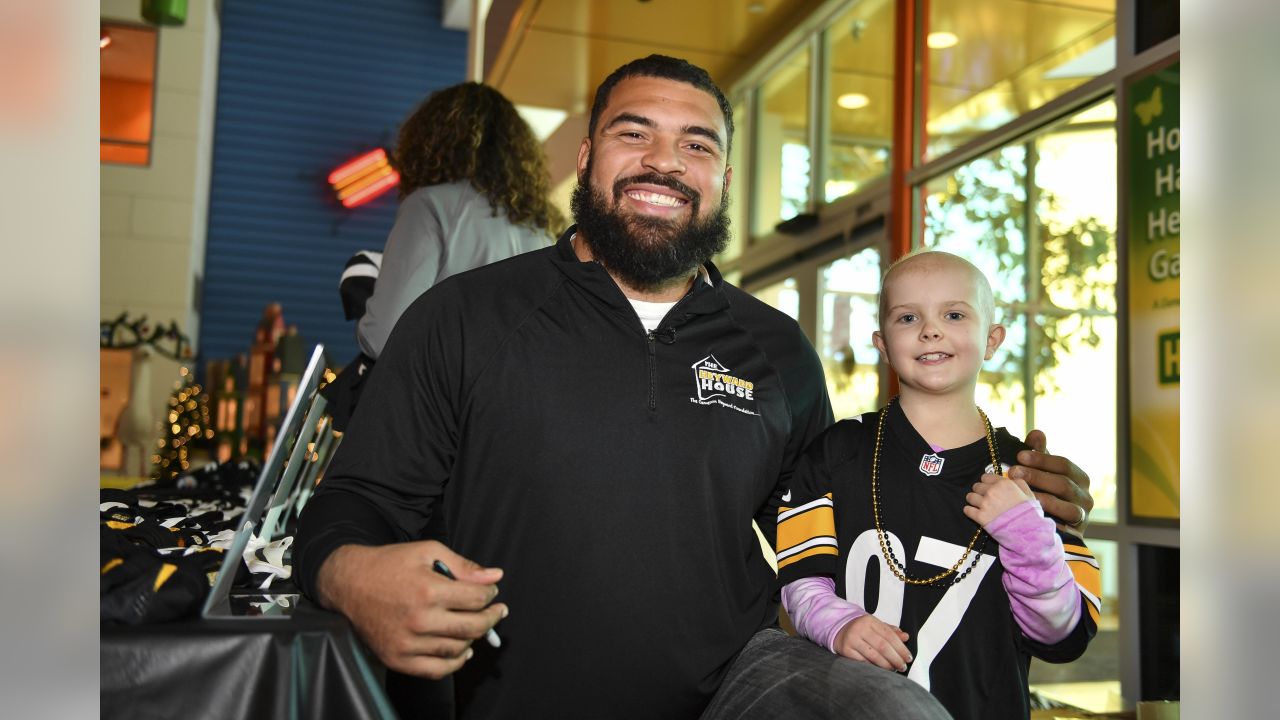 Breaking news: 36-year-old Steelers star Cameron Heyward continues to carry out his mission to motivate children with cancer in Pittsburgh, the secret reason hidden inside has only now been revealed...vannguyen