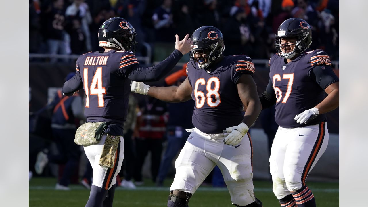 Chicago Bears Free Agent Focus: James Daniels