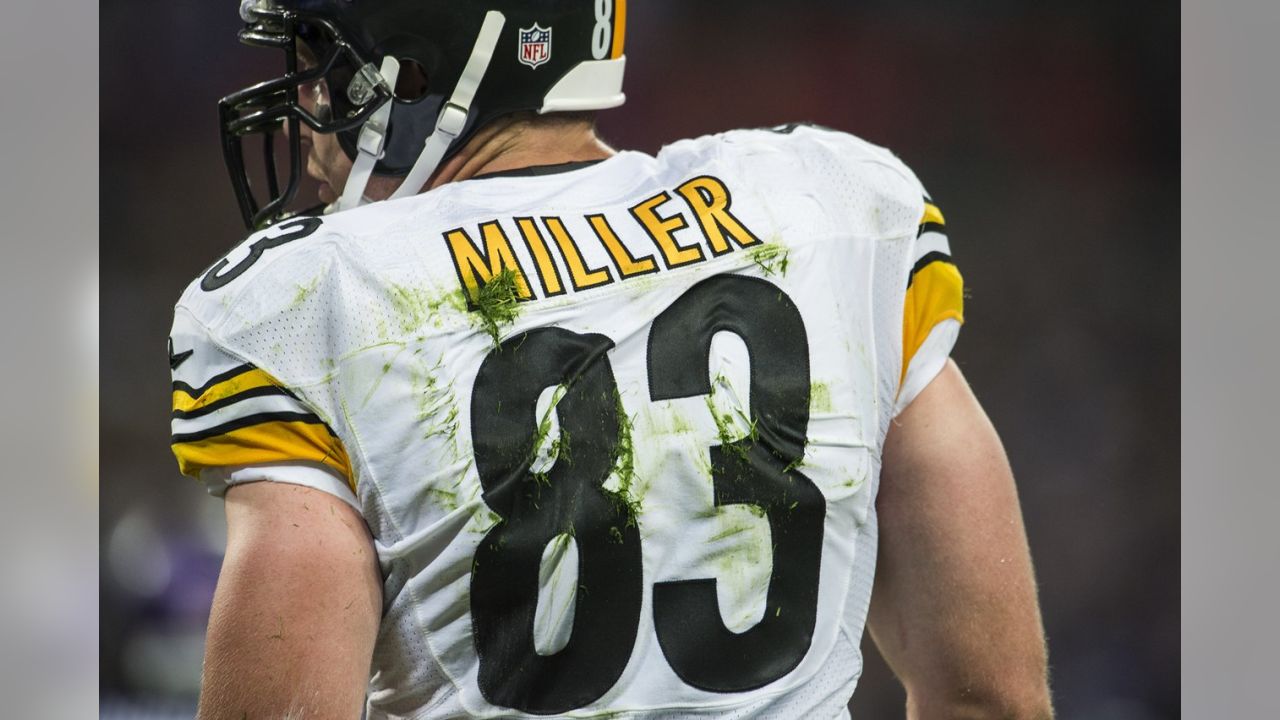 Pittsburgh Steelers' Heath Miller (83) against the Carolina Panthers during  a preseason NFL football game in