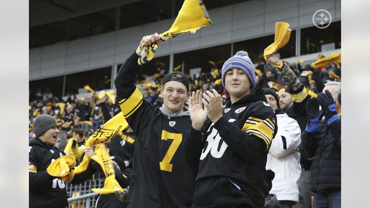 Fans were upset when the Steelers game vs. the Lions went off the