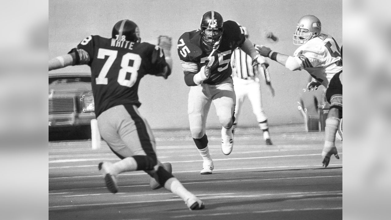 PHOTOS: 1977 Matchup - Steelers(30) Seahawks(20)