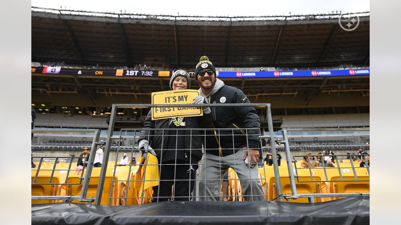 Pittsburgh Steelers vs. New Orleans Saints - 2022 NFL Regular Season Week  10 - Acrisure Stadium in Pittsburgh, PA