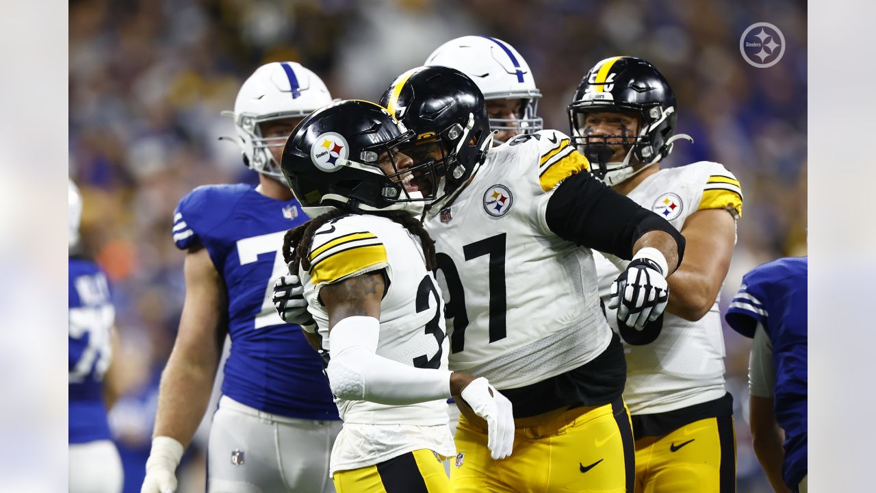 PHOTOS: Feature frames - Steelers at Colts