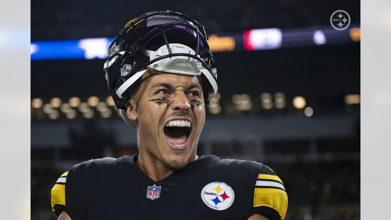 PHOTOS: Game faces - Steelers vs. Seahawks