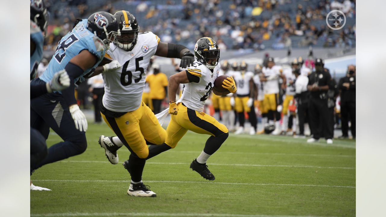 Pittsburgh Steelers running back Derek Watt (44) and Benny Snell