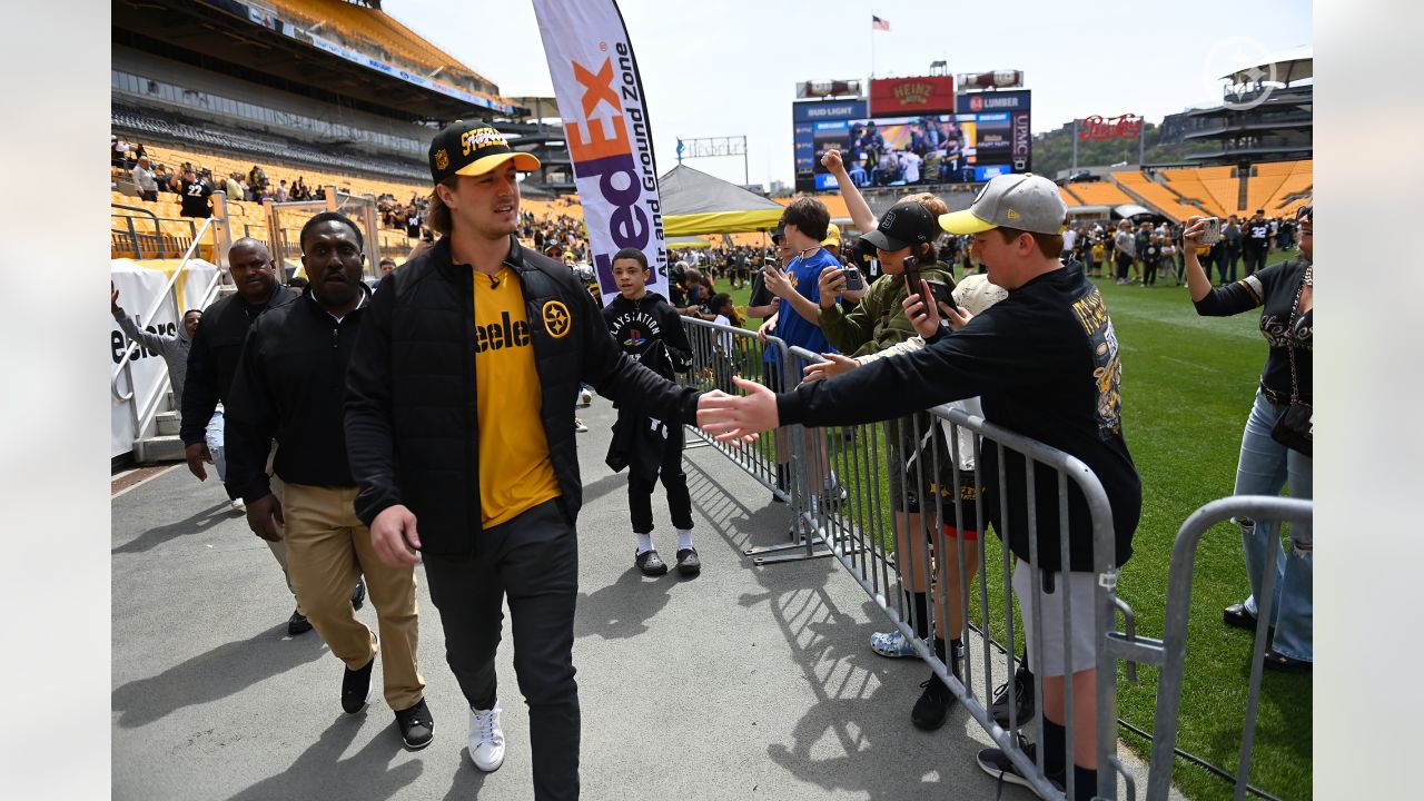 Rally House - Come PICK up your PICKett Jerseys and Tees!! Kenny Pickett  just landed at Rally House Waterfront! #Pittsburgh #PittsburghSteelers  #Pickettsburgh #Rallyhouse #WaterfrontRallyHouse #NFL # Football  #NumberEight #SteelCity #Nike #KennyPickett