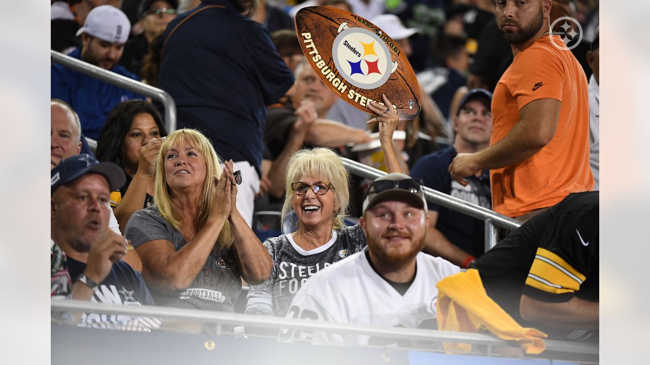 PHOTOS: Fans at Hall of Fame game vs. Cowboys