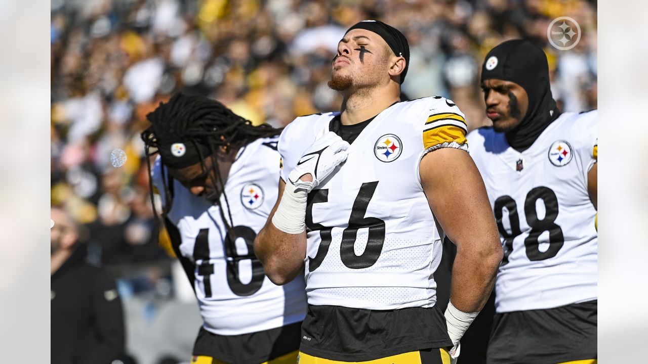 PHOTOS: Game faces - Steelers at Panthers