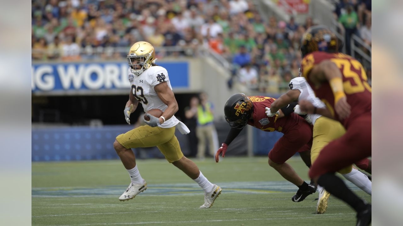 Notre Dame wide receiver Chase Claypool (83) runs after making a