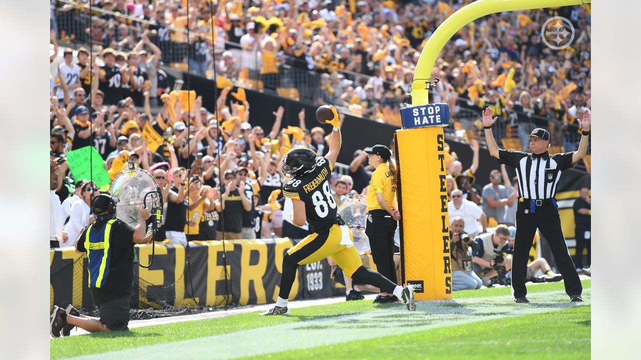 PHOTOS: Feature frames - Steelers vs. Patriots