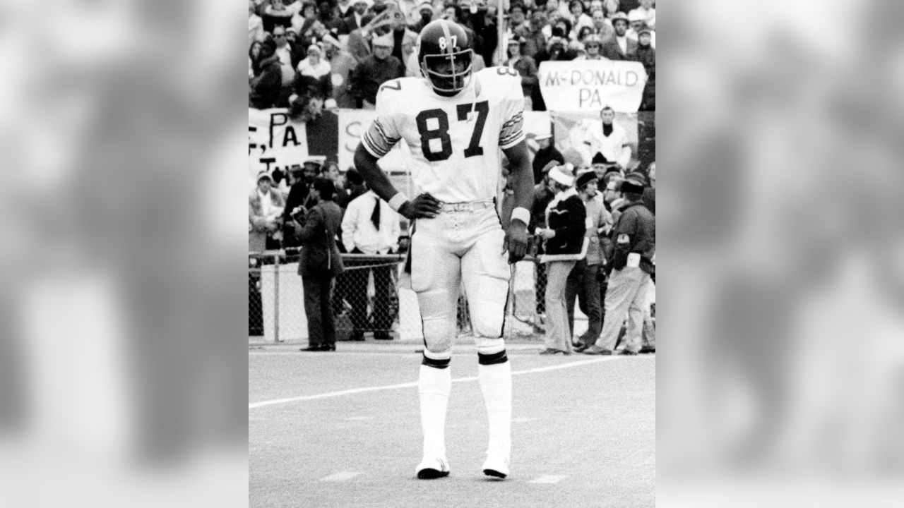 These are the three quarterbacks of the Pittsburgh Steelers who meet the  Minnesota Vikings in the ninth annual Super Bowl game in New Orleans, on  Sunday, Jan. 8, 1975. From left: Joe