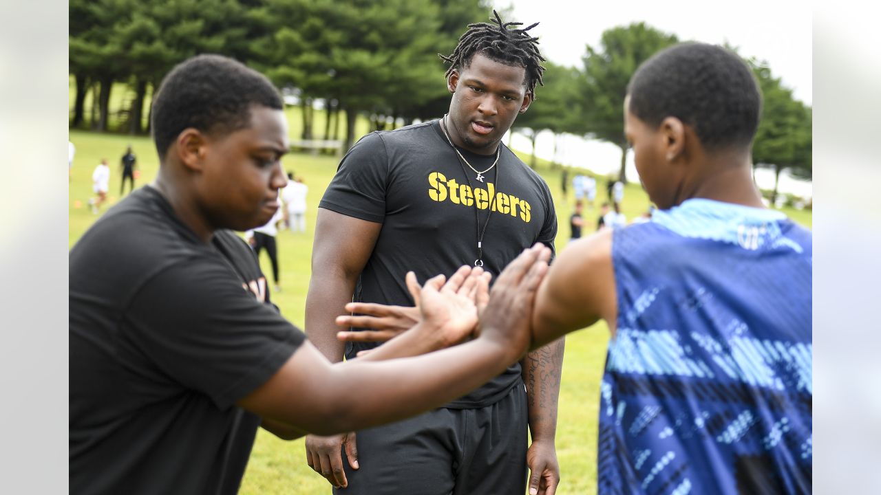 PHOTOS: 2023 Mel Blount Youth Home Rookie Visit