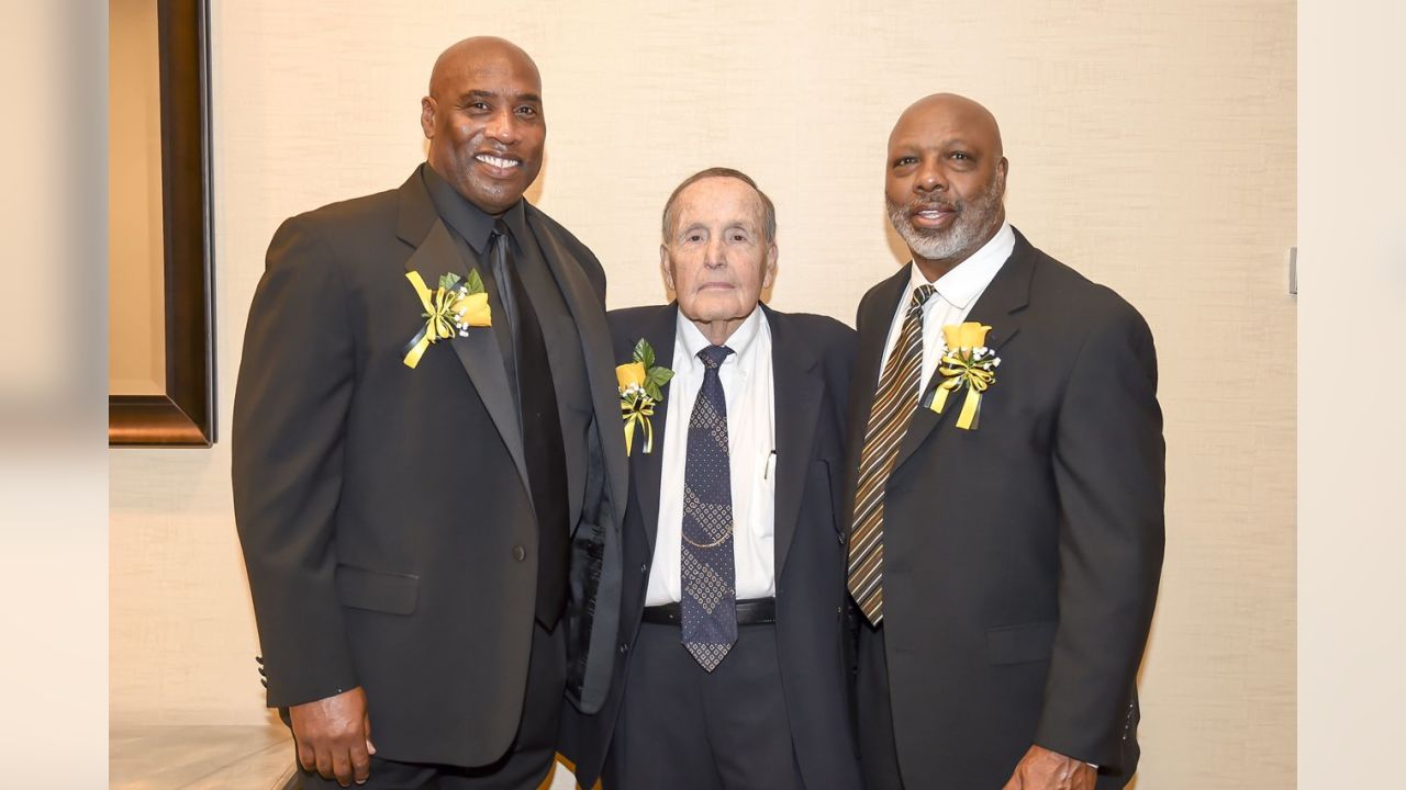 Mel Blount honors Dwyane Woodruff at annual celebrity roast