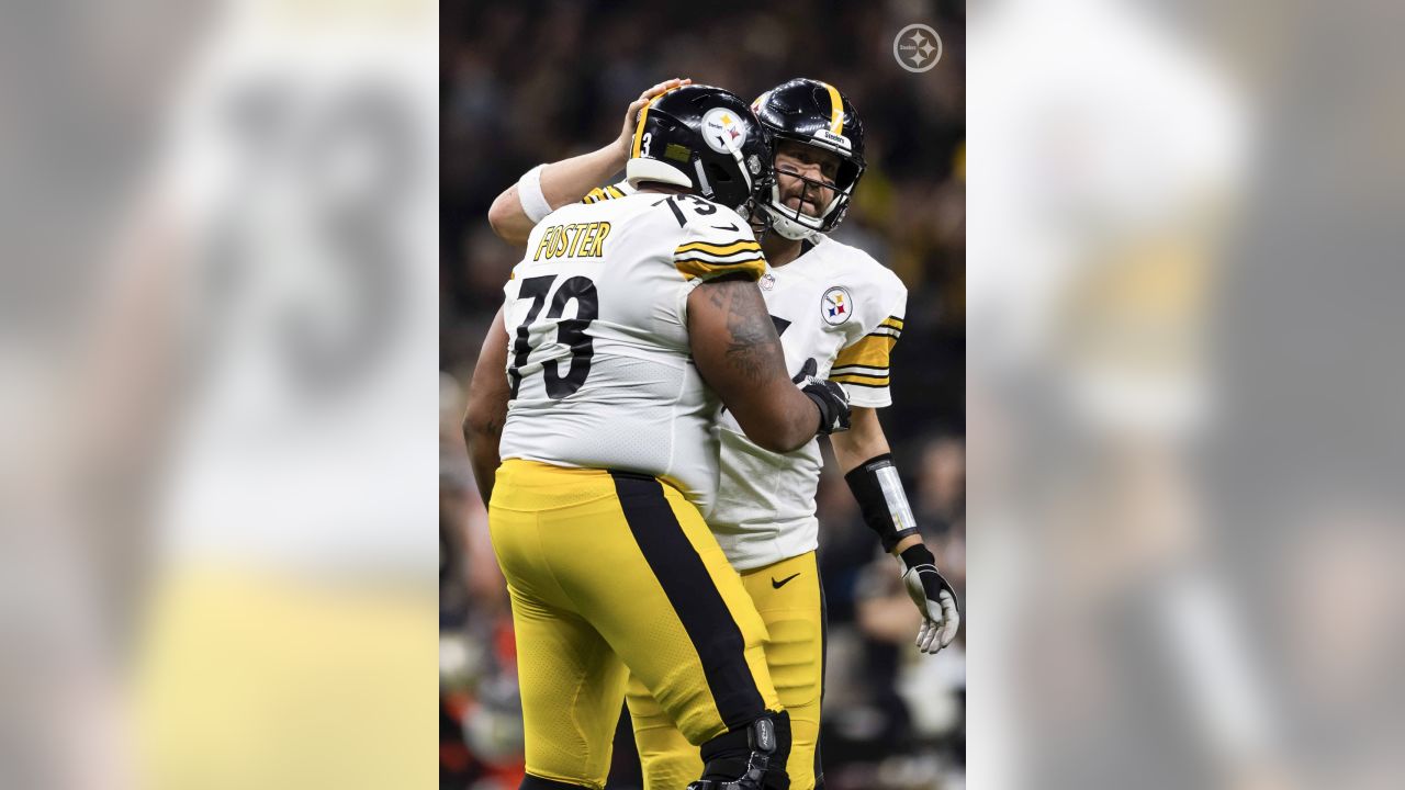 Celebrating or trolling? Steelers' Twitter account, Ramon Foster