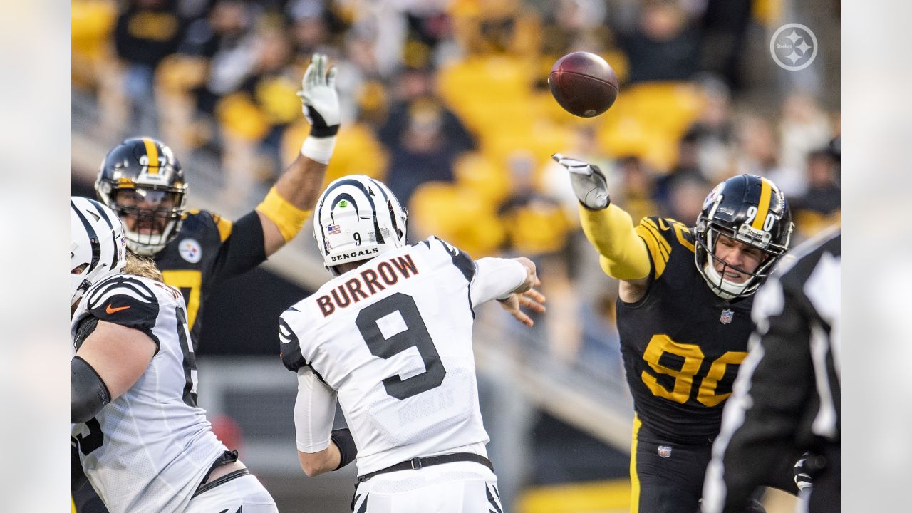 Pittsburgh Steelers linebacker T.J. Watt makes crucial sack on Cincinnati  Bengals quarterback Joe Burrow to finish strong first half