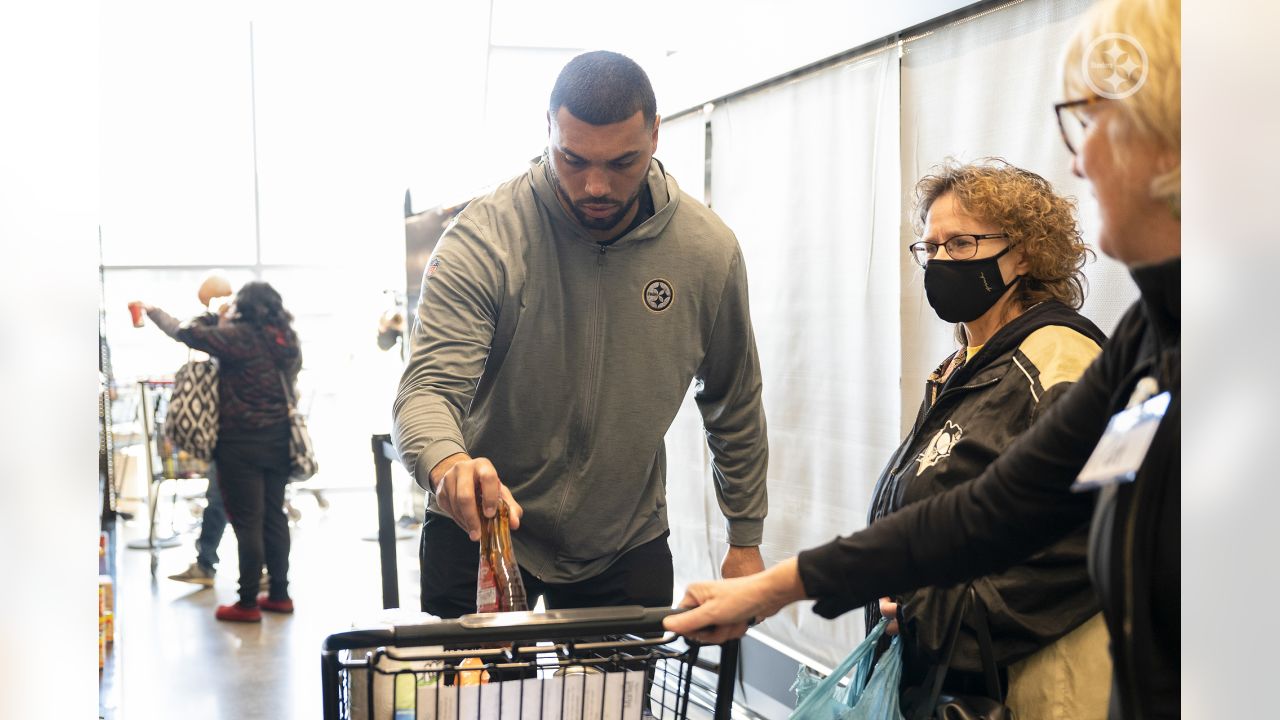 Pirates, Steelers, and Penguins to Partner with Giant Eagle and Greater  Pittsburgh Community Foodbank to Distribute Thanksgiving Meals to Area  Families