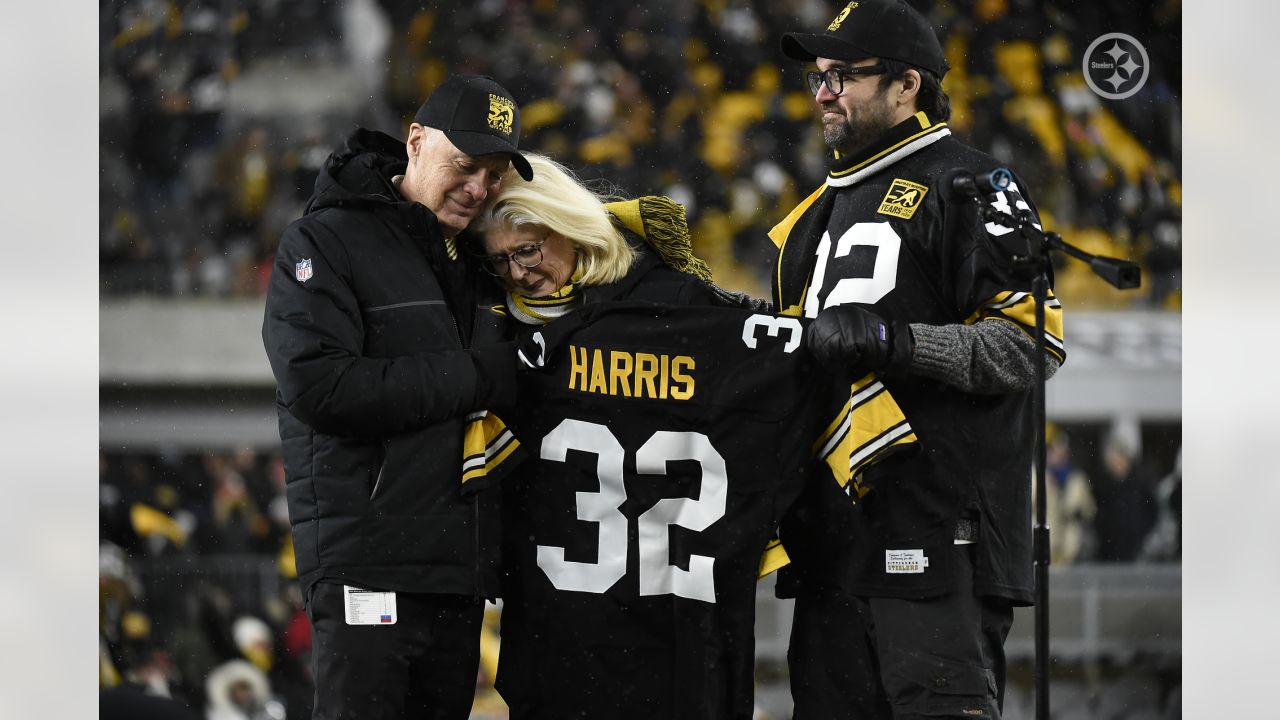 VIDEO: Pittsburgh Steelers retire late Franco Harris's #32