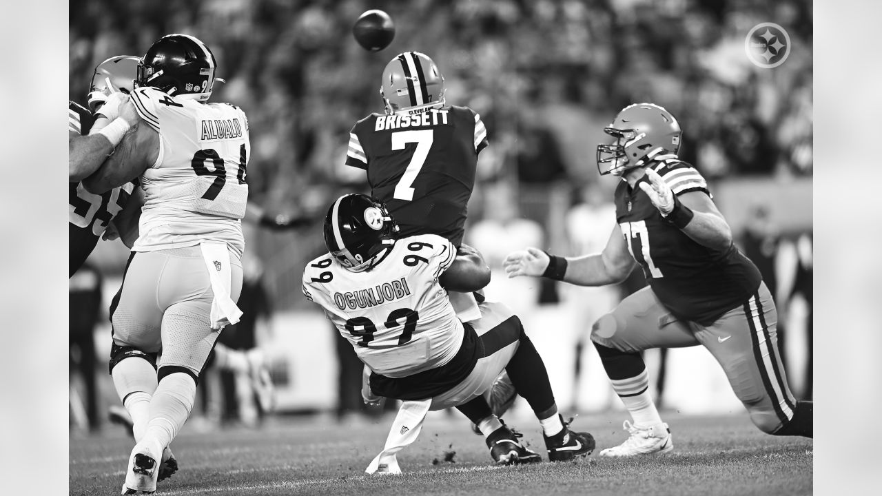 PHOTOS: Monochrome moments - Steelers at Browns