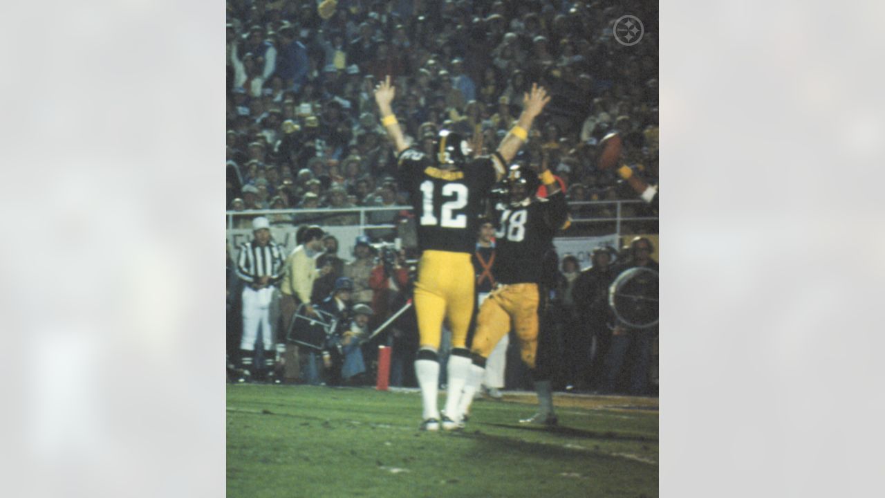 20 January 1980: Super Bowl XIV was played between AFC champion Pittsburgh  Steelers and NFC champion Los Angeles Rams at the Rose Bowl in Pasadena  California. Action during game - Jack Youngblood (