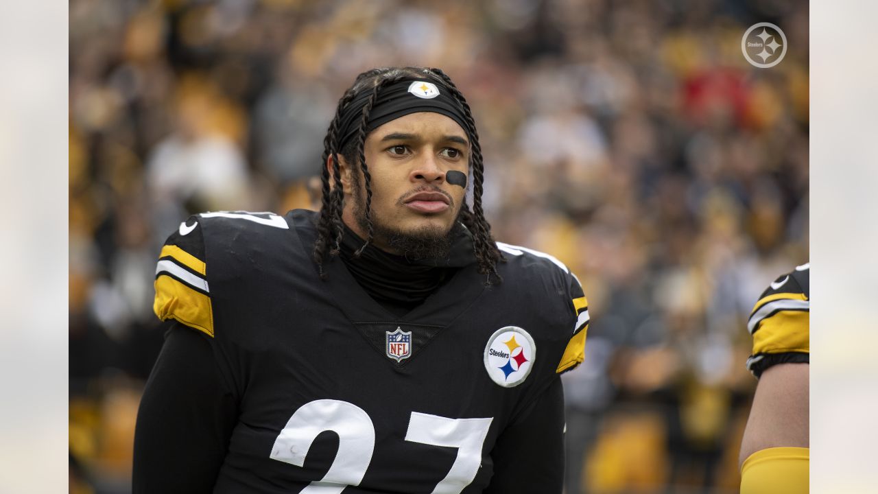 Steelers LB Marcus Allen posts post-surgery pic