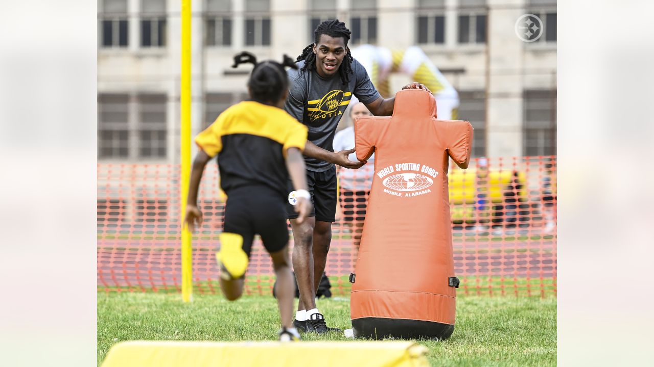 Football in Pittsburgh is all about the local product - Sports