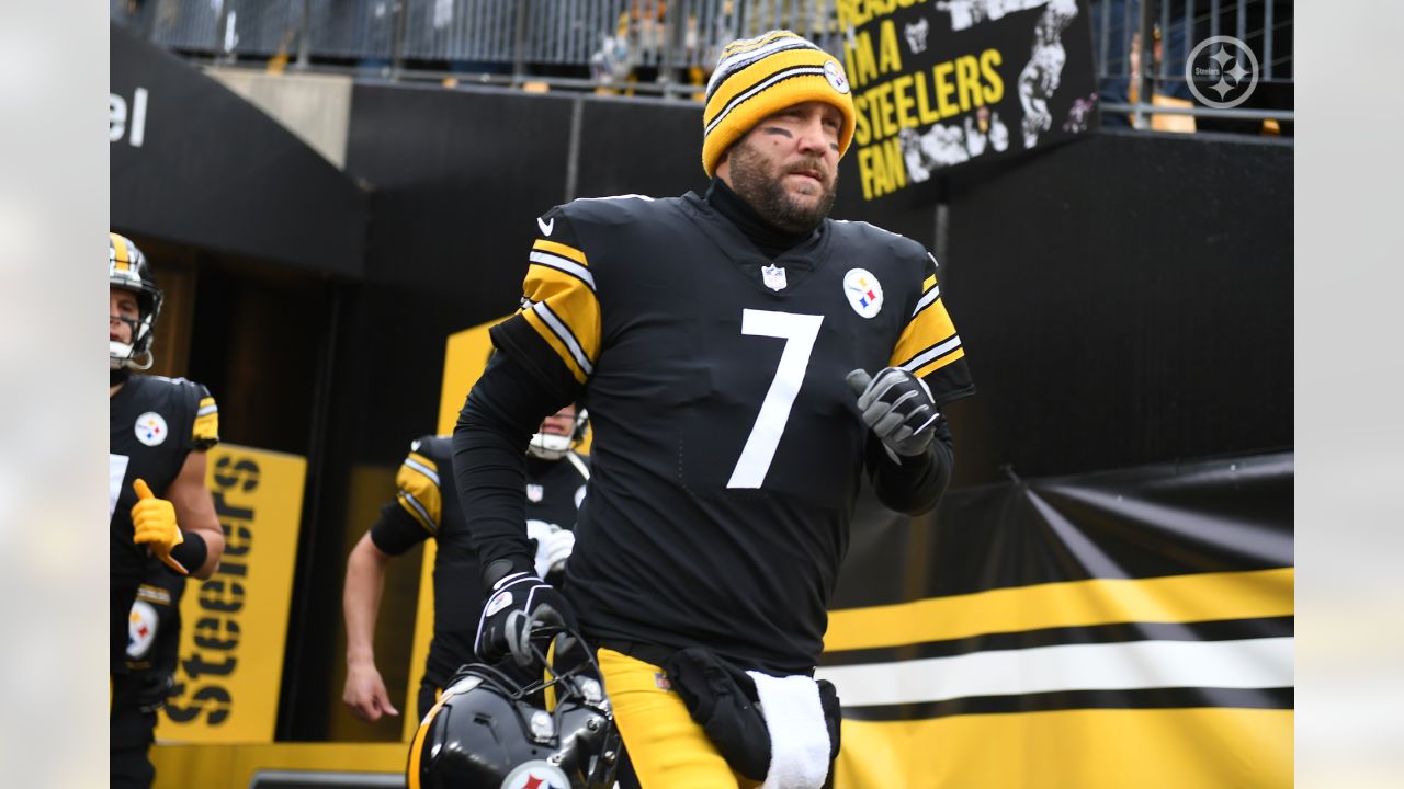 Pittsburgh Steelers on X: Ben Roethlisberger increased his career  touchdown pass total to 350 – surpassing Eli Manning for the 7th-most in  #NFL history.  / X