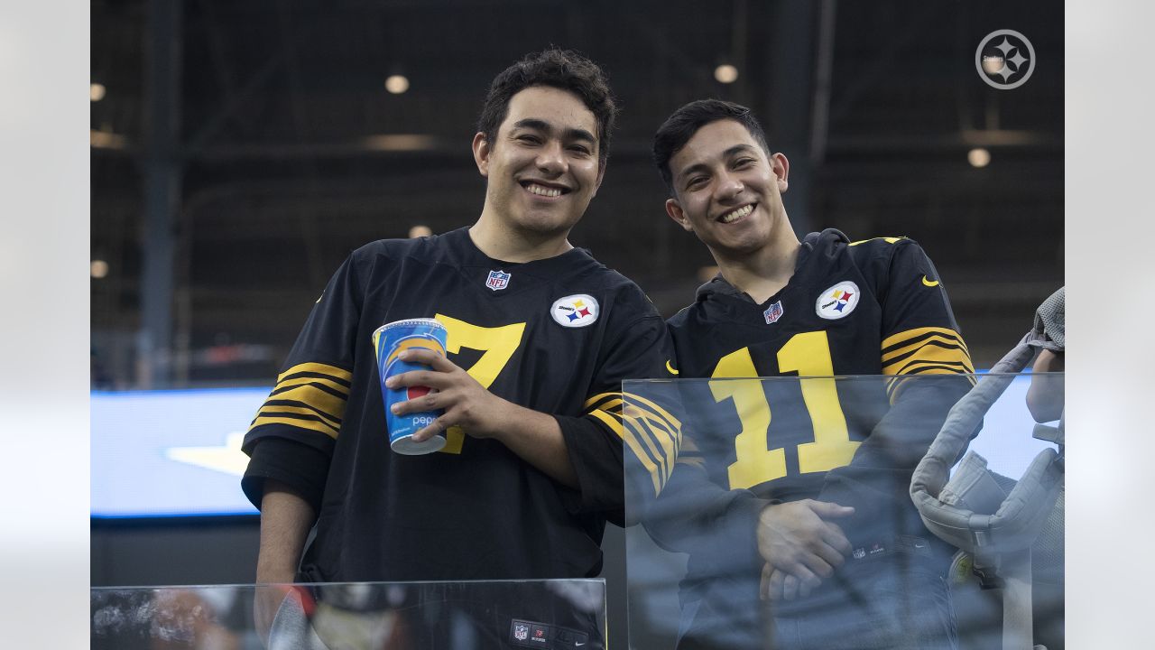 PHOTOS: Fan Friday at Chargers