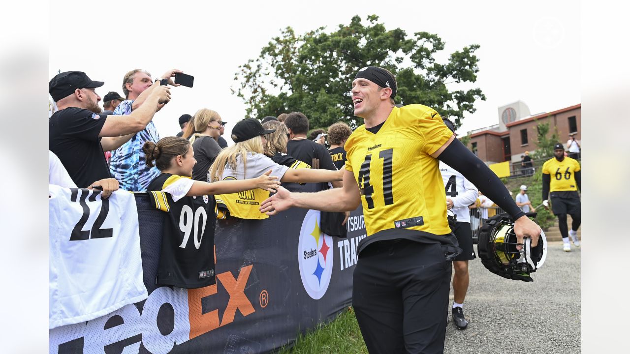 Saint Vincent expects 15,000 fans on Saturday: Steelers training