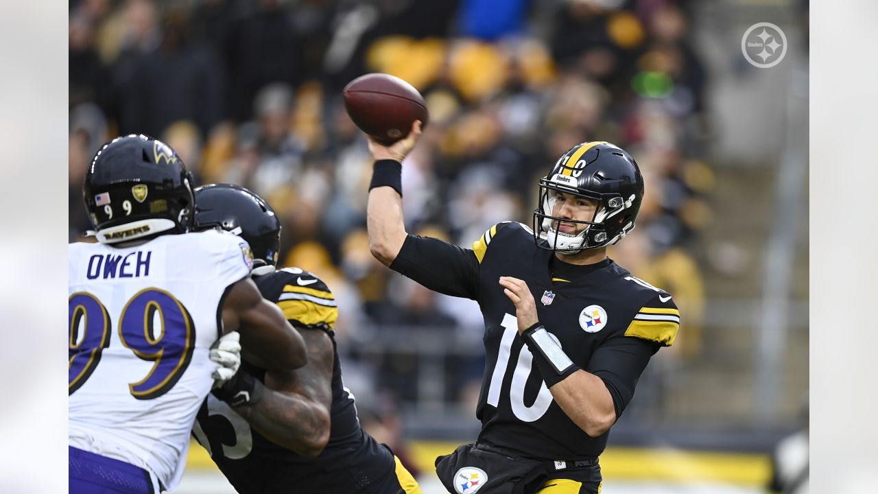 Pittsburgh Steelers vs. Baltimore Ravens - 2022 NFL Regular Season Week 14  - Acrisure Stadium in Pittsburgh, PA